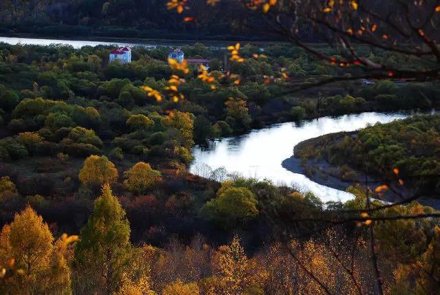 点读机女孩海量照片曝光，妈妈怎能不担心你的学习_华体会体育hth官方网站