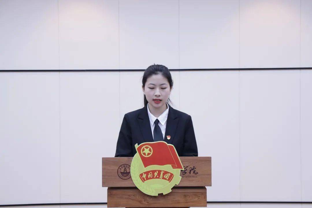 恪守学生天职、牢记服务宗旨-华体会体育hth官方网站(图8)
恪守学生天职、牢记服务宗旨-华体会体育hth官方网站(图8)