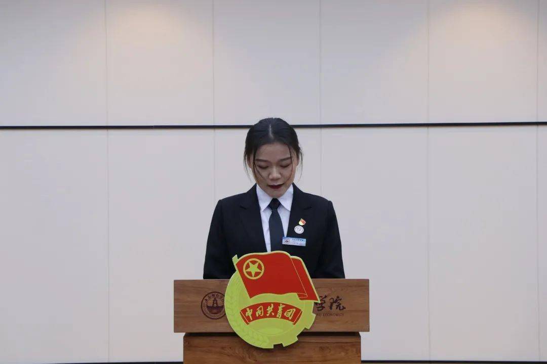 恪守学生天职、牢记服务宗旨-华体会体育hth官方网站(图9)
恪守学生天职、牢记服务宗旨-华体会体育hth官方网站(图9)