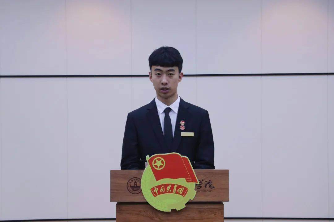 恪守学生天职、牢记服务宗旨-华体会体育hth官方网站(图11)
恪守学生天职、牢记服务宗旨-华体会体育hth官方网站(图11)