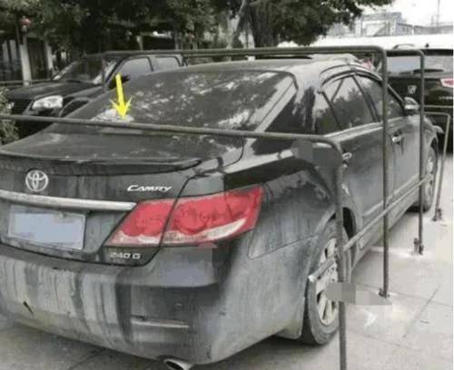 
15万车位被占 留10086挪车电话 业主打做法很解气-hth官网入口(图3)