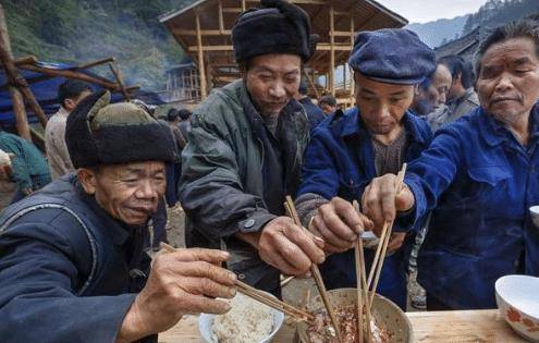 【hth官网入口】
俗语“吃自得 穿二八 赌一半 嫖白费”是什么意思？有原理吗？(图3)