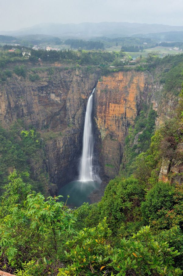 中海内地与东盟——香港角色:服务枢纽“华体会体育hth官方网站”