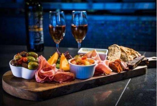 想要树立身牌形象 留住更多的转头客 饭馆组织礼仪培训的重要性“hth官网入口”(图3)
想要树立身牌形象 留住更多的转头客 饭馆组织礼仪培训的重要性“hth官网入口”(图3)