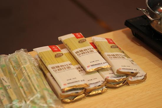 华体会体育hth官方网站_从肯德基、三支松鼠到海底捞,细节服务才是提升品牌价值的关键