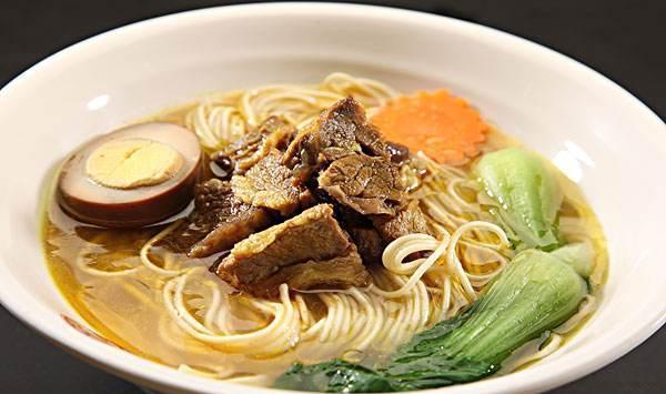 hth官网入口：实小西区三（6）中队开展迎新年活动